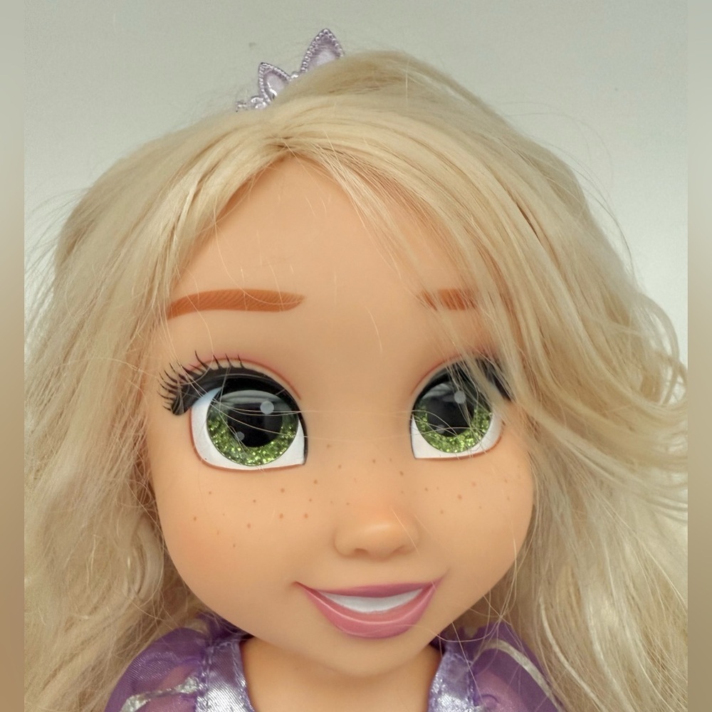 14โ Disney Princess Rapunzel Doll - Picture 4 of 10
